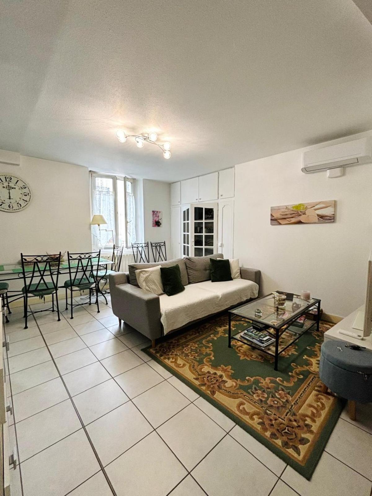 Chez Lucia Appartement Climatise Périgueux Екстериор снимка